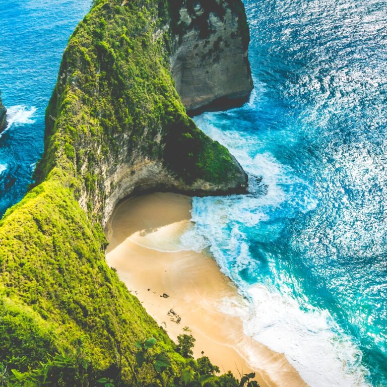 Kelingking Beach