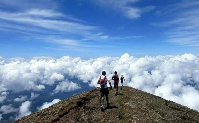 Mountai Agung Trekking